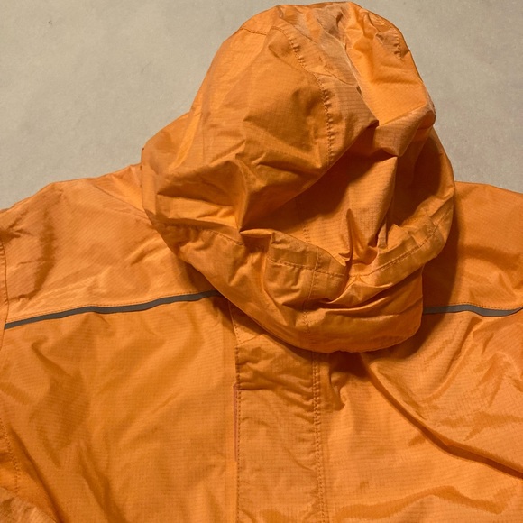 Patagonia rain jacket - Picture 3 of 9